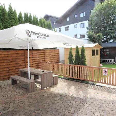 Appartement Am Birkenhain-3 *